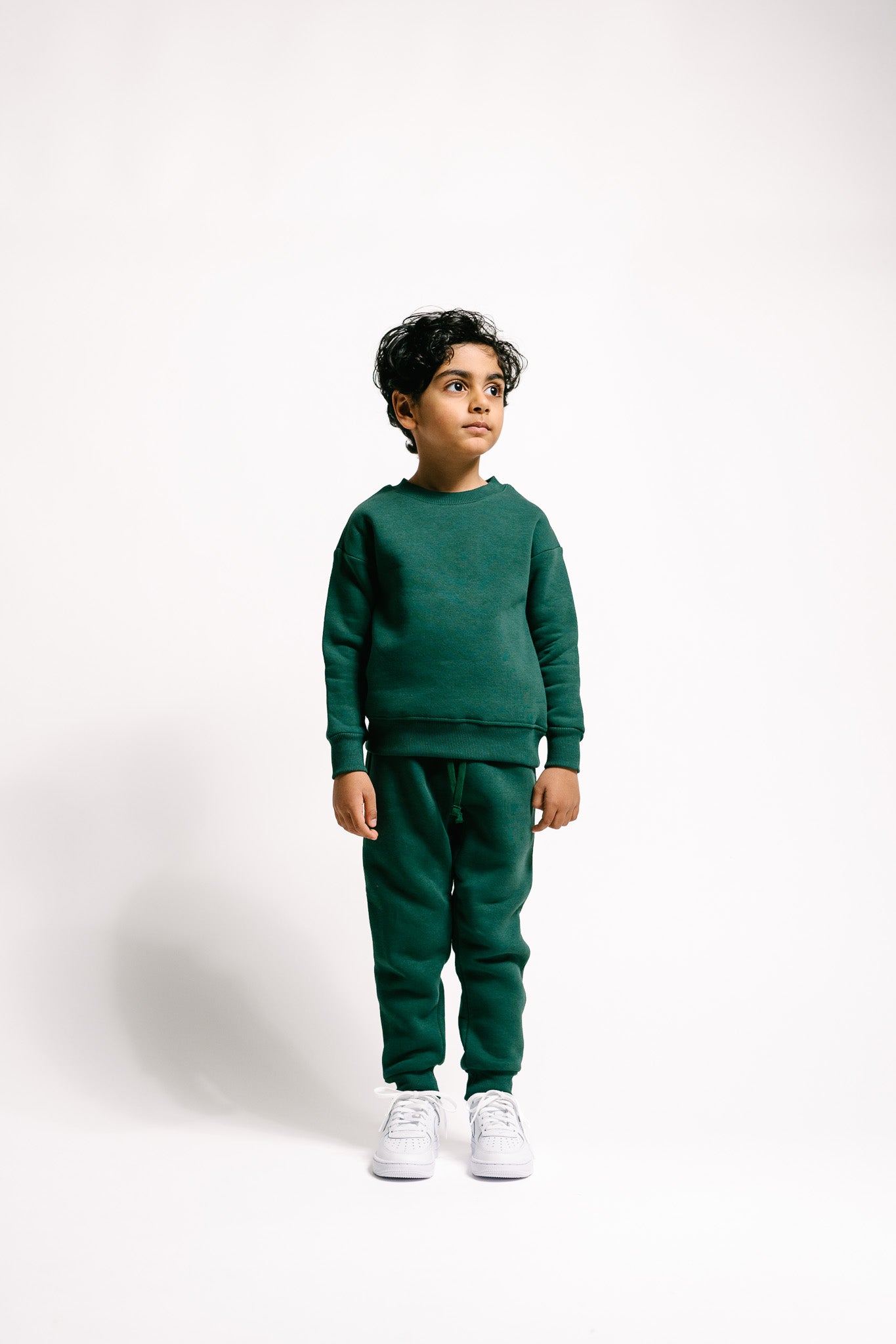 Bottle Green Unisex Kinder-Sweatshirt: Stilvoller Komfort für kleine Trendsetter!